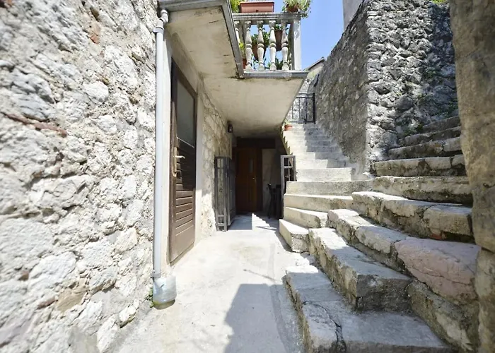 Apartment Amigo Old Town Kotor